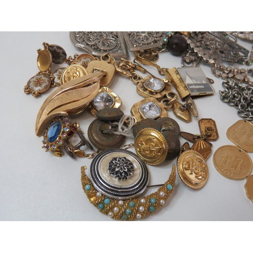 73 - Collectable lot includes Jewellery, buttons, buckles etc.