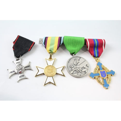 489 - Medals Inc French, Belgium, Polish x 4