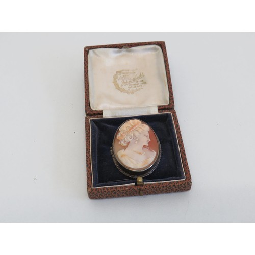 427 - Vintage silver mounted cameo in old box