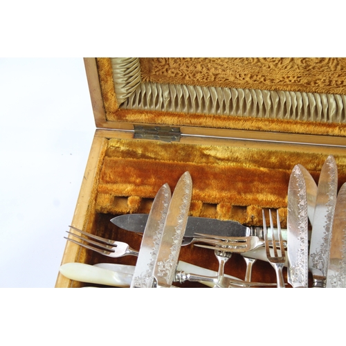 483 - Cutlery Set Silver Plate Fish Dining Sets Mother of Pearl 1763g