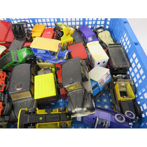 404 - Two trays of diecast includes vintage Matchbox and Corgi.