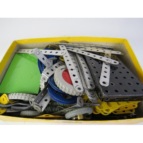 396 - Meccano pulleys and gears bundle with tools