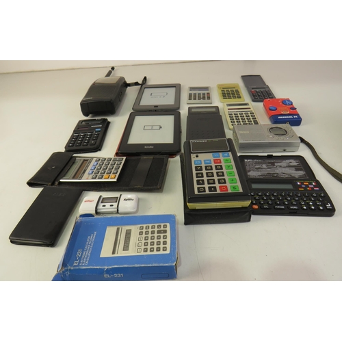 399 - Bundle of Kindle calculators and radios