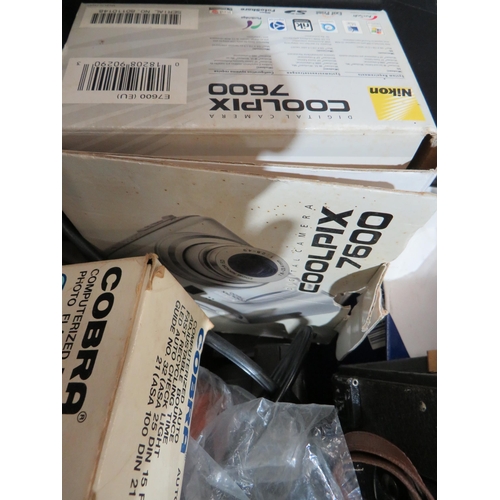 400C - Job lot of unsorted cameras