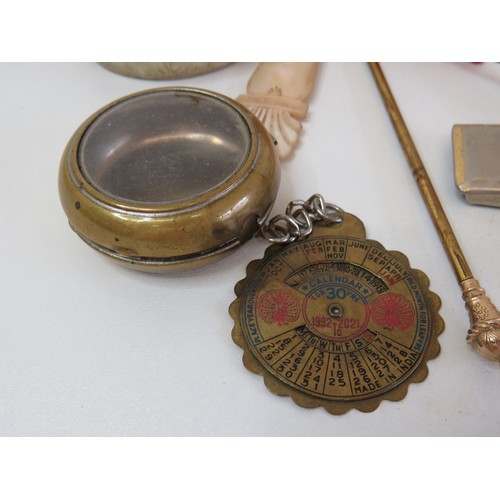 63 - A selection of collectables to include chinese snuff bottles, Brass pocket watch case etc.