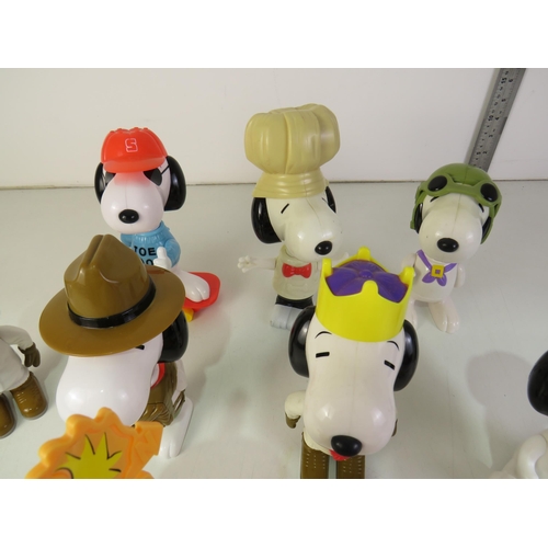 157 - Collection of giant Snoopy toys