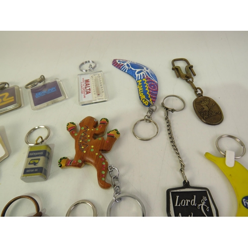 161 - 30 Novelty keyrings