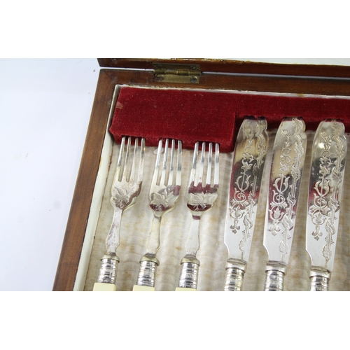 457 - Vintage Silver Plate Cutlery Set 14 Piece with Servers & Dining Set 1541G