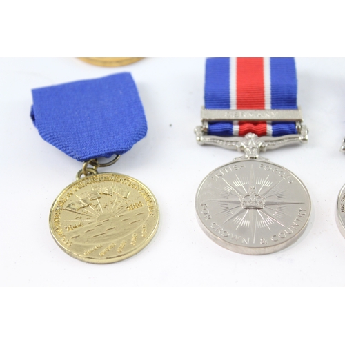 537 - Medals Inc Russian, British Forces In Germany, Etc X 8