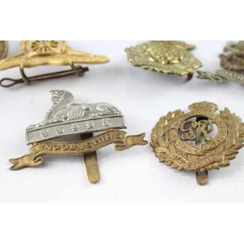 572 - Military Cap Badges Inc North Staffs, Rcaf, Etc X 12