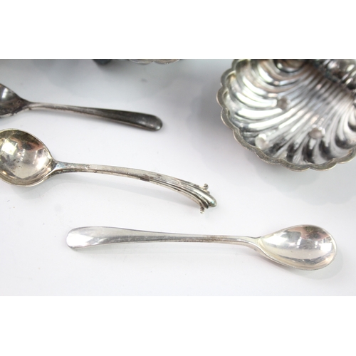 642 - 3 X Antique / Vintage .925 Sterling Silver Novelty Salt Dishes W/ Spoons (57G)