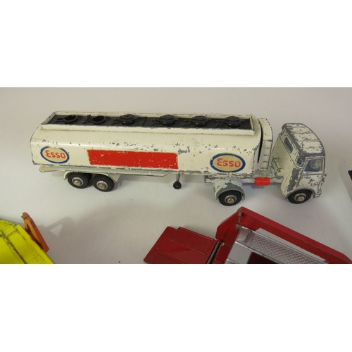 272 - Diecast trucks, Corgi, Matchbox and Britains Land Rover.