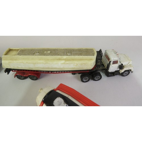 272 - Diecast trucks, Corgi, Matchbox and Britains Land Rover.