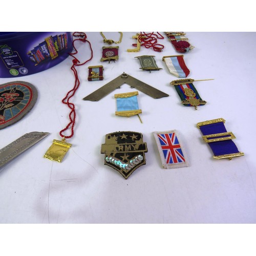 28 - Collection of insignia, pins and badges