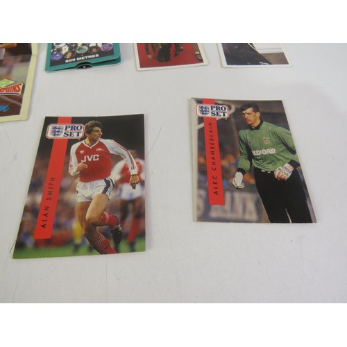 435 - Esso squelchers football trading cards