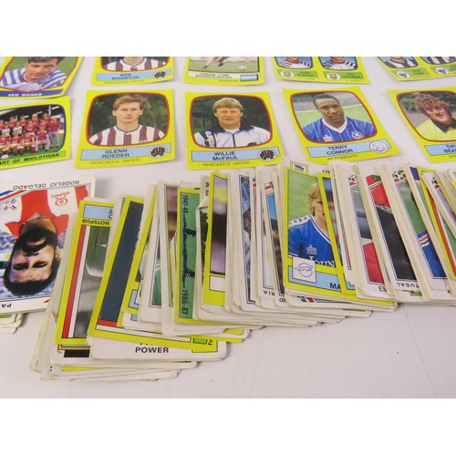 438 - 1980's figurine panini football stickers