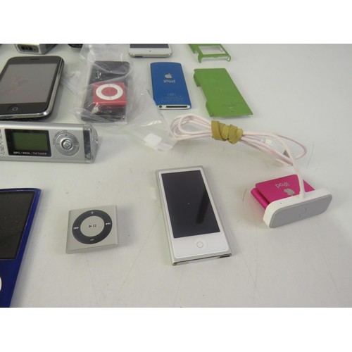 442 - Collection of old ipods and iphones