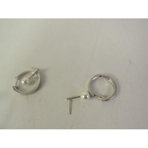 197 - Two pairs of silver earrings