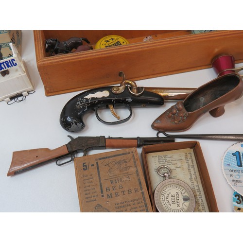 87 - Wooden tray full of trinkets, curios and collectables.