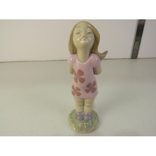 203 - Nao 'kiss me' girl in good condition.