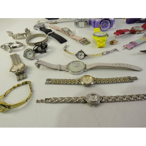 161 - Large lot of mixed watches