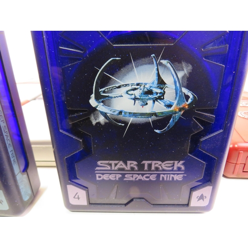 123 - Eighteen limited edition star trek box cds