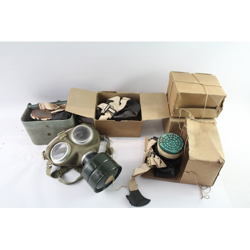 110 - Gas Masks Inc Ww2, Boxed, Civilian, Etc X6