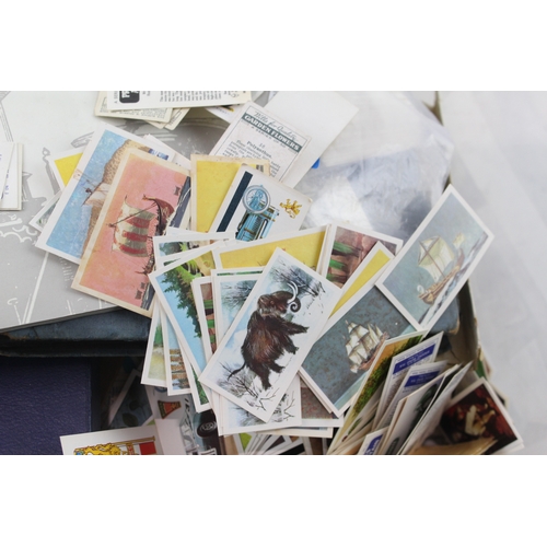 84 - Cigarette Cards Tobacciana Collectables Joblot Inc Albums, Books & Tin