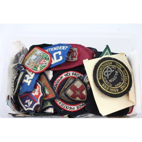 97 - Assorted Patches Inc Souvenir, Sports, Clubs, Vintage, Etc Joblot