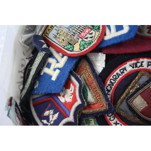 97 - Assorted Patches Inc Souvenir, Sports, Clubs, Vintage, Etc Joblot