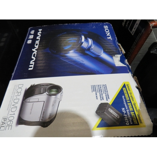 359 - Box of assorted cameras