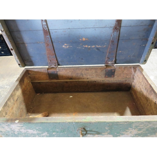 352 - vintage wooden toolbox