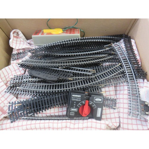 173 - Train set train carriages and track etc.