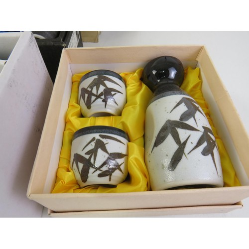 14 - Assortment of oriental ceramics including boxed examples