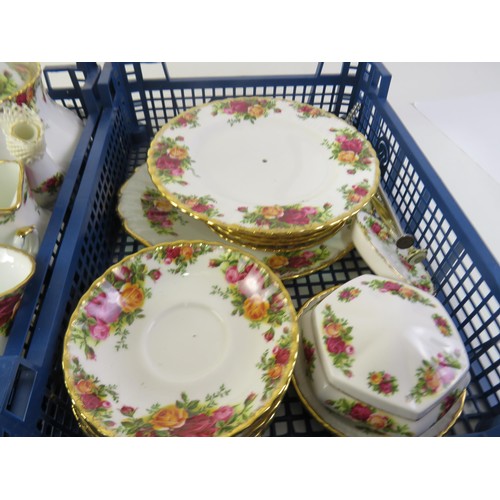 36A - Job lot of Royal Albert Country Roses to include teaset, plates, trinket pot etc