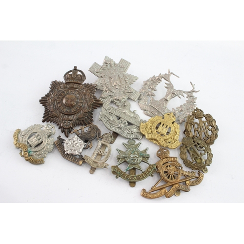 555 - Military Cap Badges Inc Black Watch, Dragoons, Royal Marines, Etc x 12