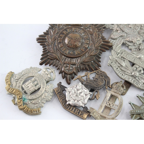 555 - Military Cap Badges Inc Black Watch, Dragoons, Royal Marines, Etc x 12
