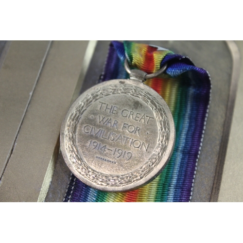 578 - WW1 Medal Pair Named To L-10436 Pte C.H Terry Midd'x Regt