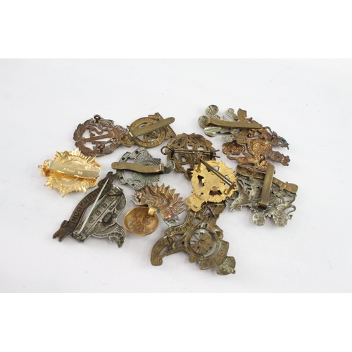 583 - Military Cap Badges Inc Yeomanry, Manchester Regt, Army Chaplin, Etc x 12