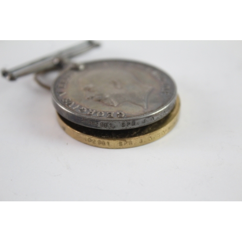 584 - WW1 Medal Pair 402981 Spr J.A Salmond RE