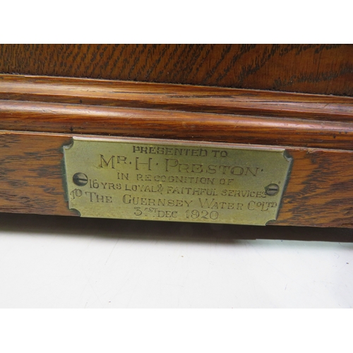 102 - Wooden mantle clock