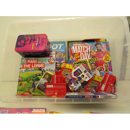 Job lot of collector's cards including Panini folder with Lego cards