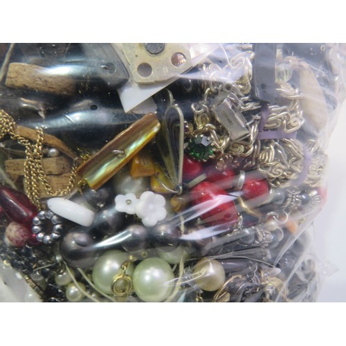 75 - 10kg bag of unsorted costume jewellery.