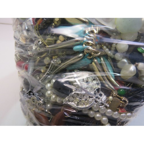 75 - 10kg bag of unsorted costume jewellery.