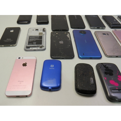 30 Assorted mobile phones to include iPhones, Samsung etc - untested