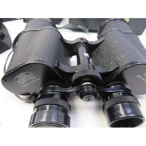 105 - Various pairs of vintage binoculars