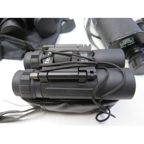 105 - Various pairs of vintage binoculars