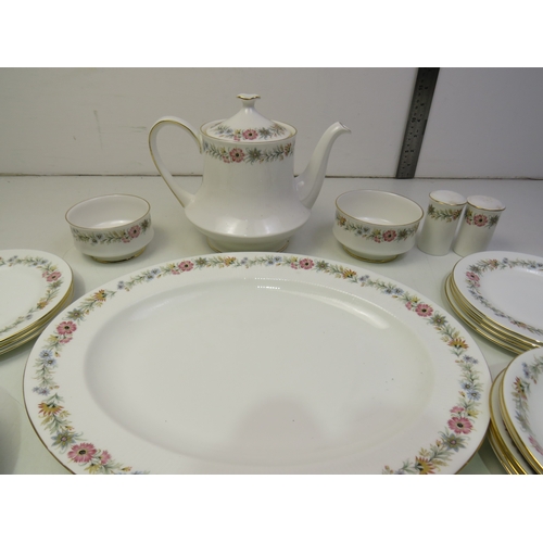 137 - Paragon Belinda tea service
