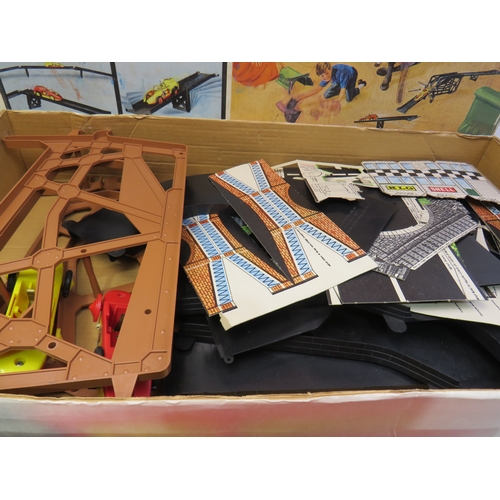 192 - Triang Trik Trac, Speedking and Heller 3 with cars