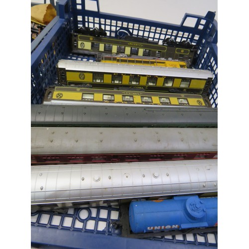 30 - Job lot of assorted model railway trains